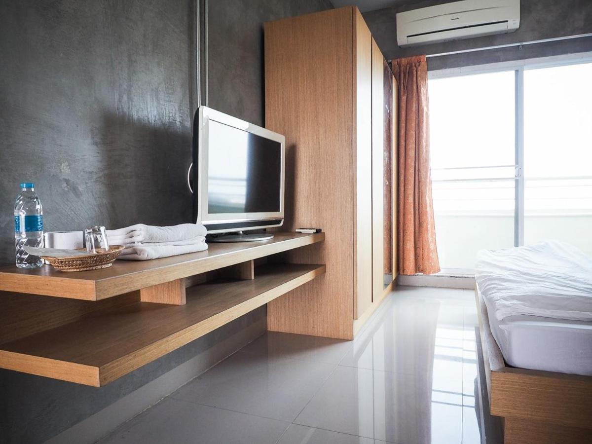 The View Residence Bangkok Exterior photo